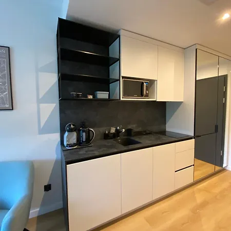 Blue Plac Wolnosci 6 アパート